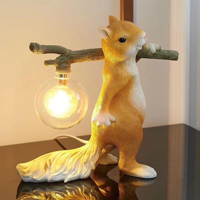 Nutlight – Squirrel lamp for a cozy atmosphere