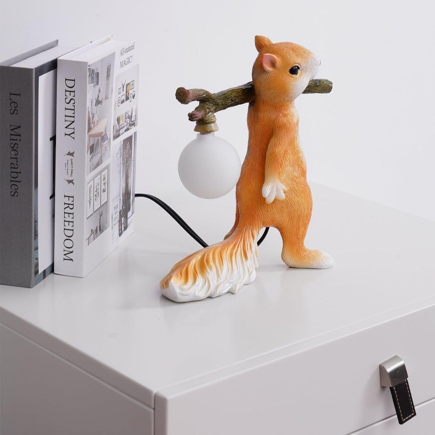 Nutlight – Squirrel lamp for a cozy atmosphere