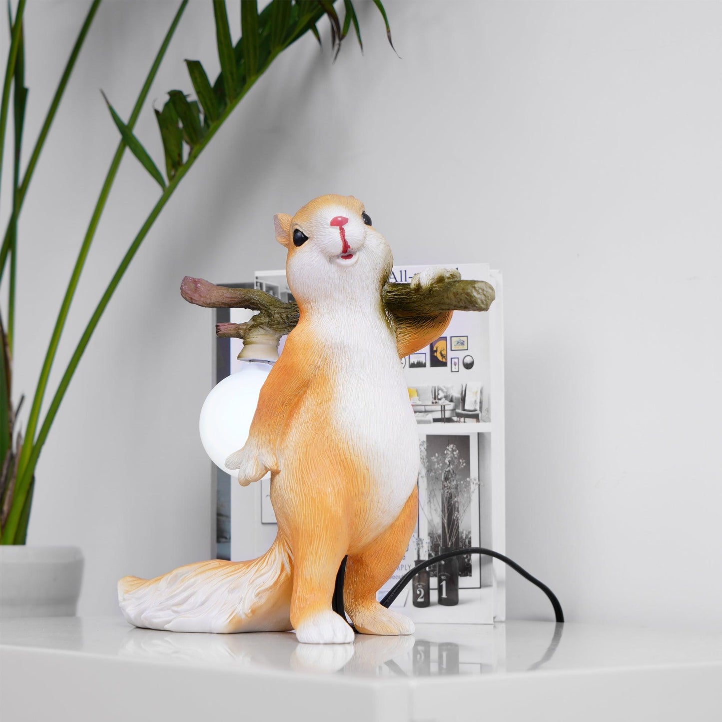 Nutlight – Squirrel lamp for a cozy atmosphere