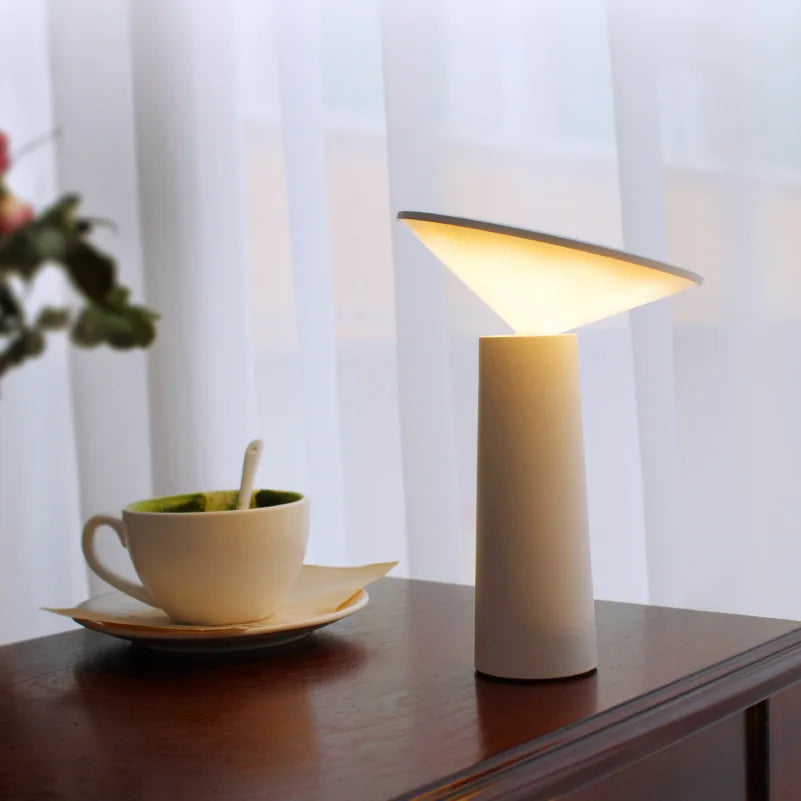 FlexiLight – Tragbare Lampe für Elegante, Kabellose Beleuchtung