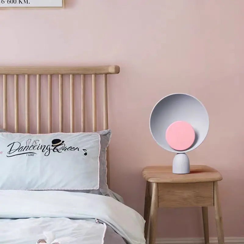 Vogue – LED Tischleuchte für Stilvolle Beleuchtung im Wohnzimmer und Schlafzimmer