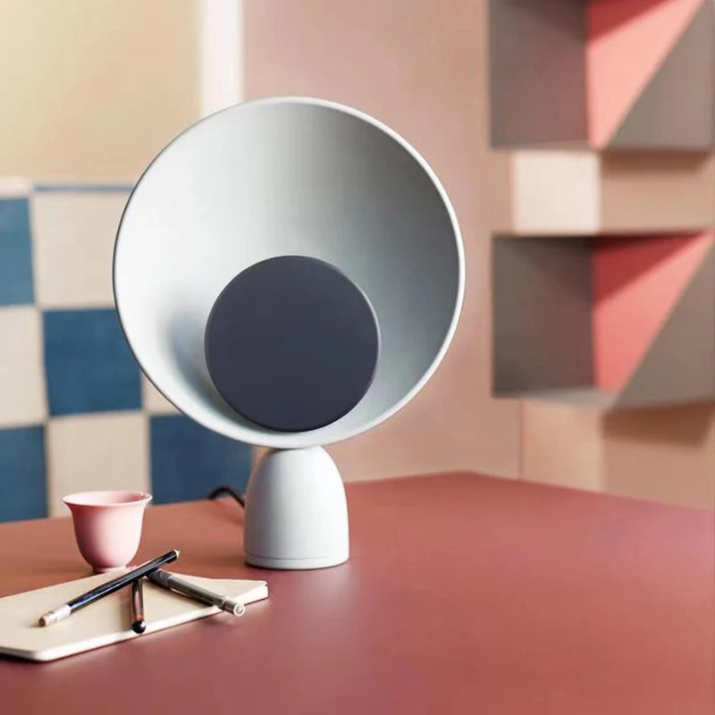 Vogue – LED Tischleuchte für Stilvolle Beleuchtung im Wohnzimmer und Schlafzimmer