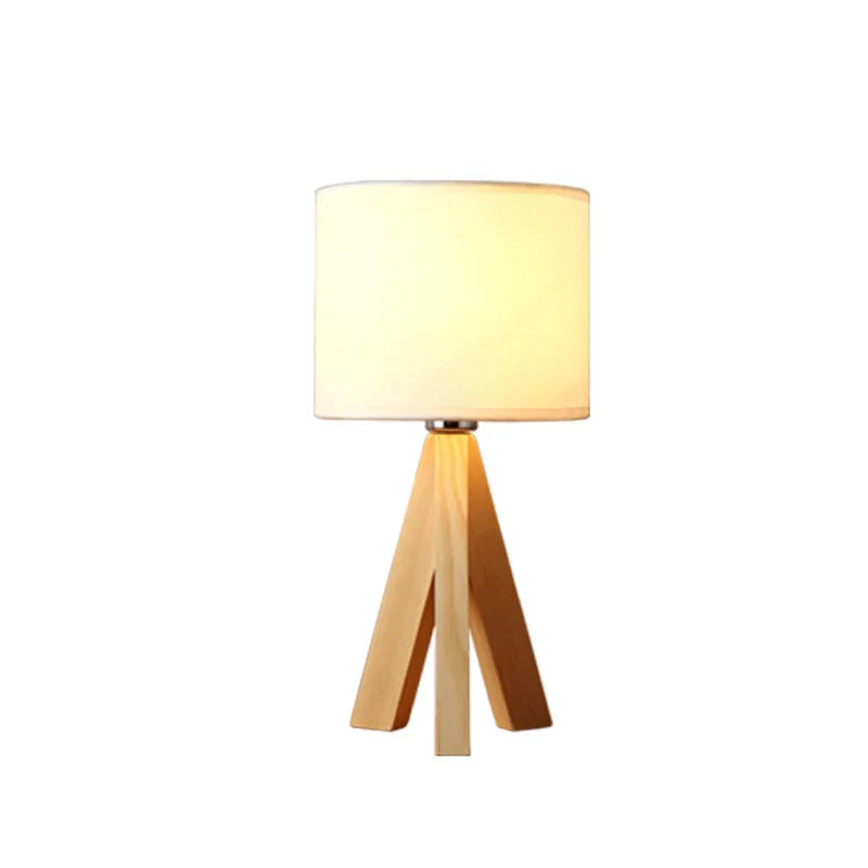 Waldlicht – Tischlampe Aus Holz für Elegante Beleuchtung im Wohnbereich