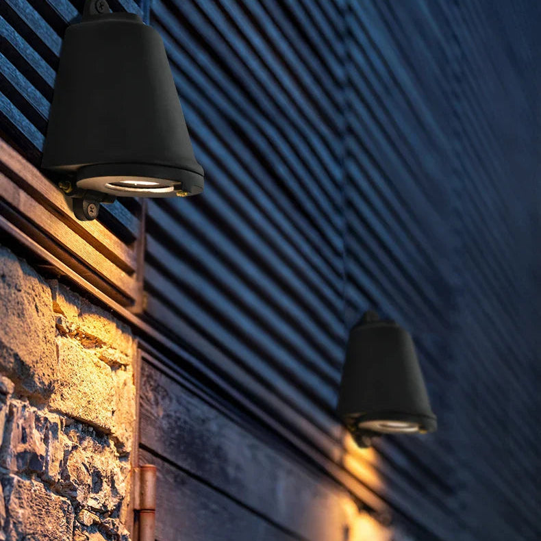 TerraceLumos – Edelstahl Außenwandleuchte mit LED für Gemütliche Abende im Garten