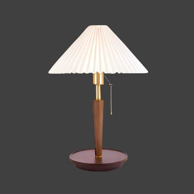 Pleatwood – Vintage Tischlampe aus Holz mit Modernem Flair für Gemütliche Atmosphäre
