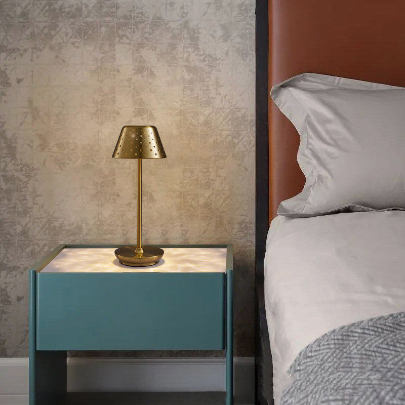 Voltique – Vintage LED Tischleuchte, USB-Aufladbar