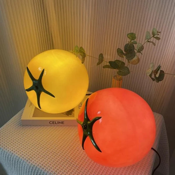 TomatoShine – LED Tischlampe mit verspieltem Design für kreative Räume