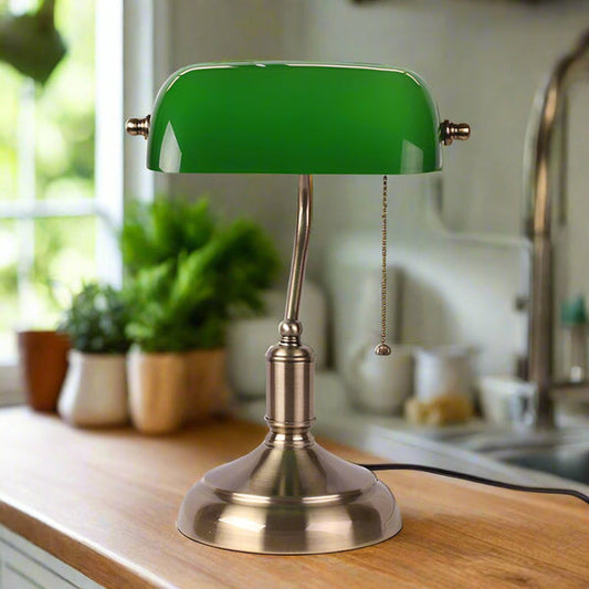 Eureka – Glas Tischlampe mit Antikem Charme für Elegante Räume