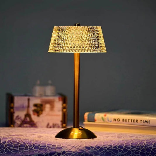 CrystalBeam – Drahtlose Tischlampe für Eleganz und Stil