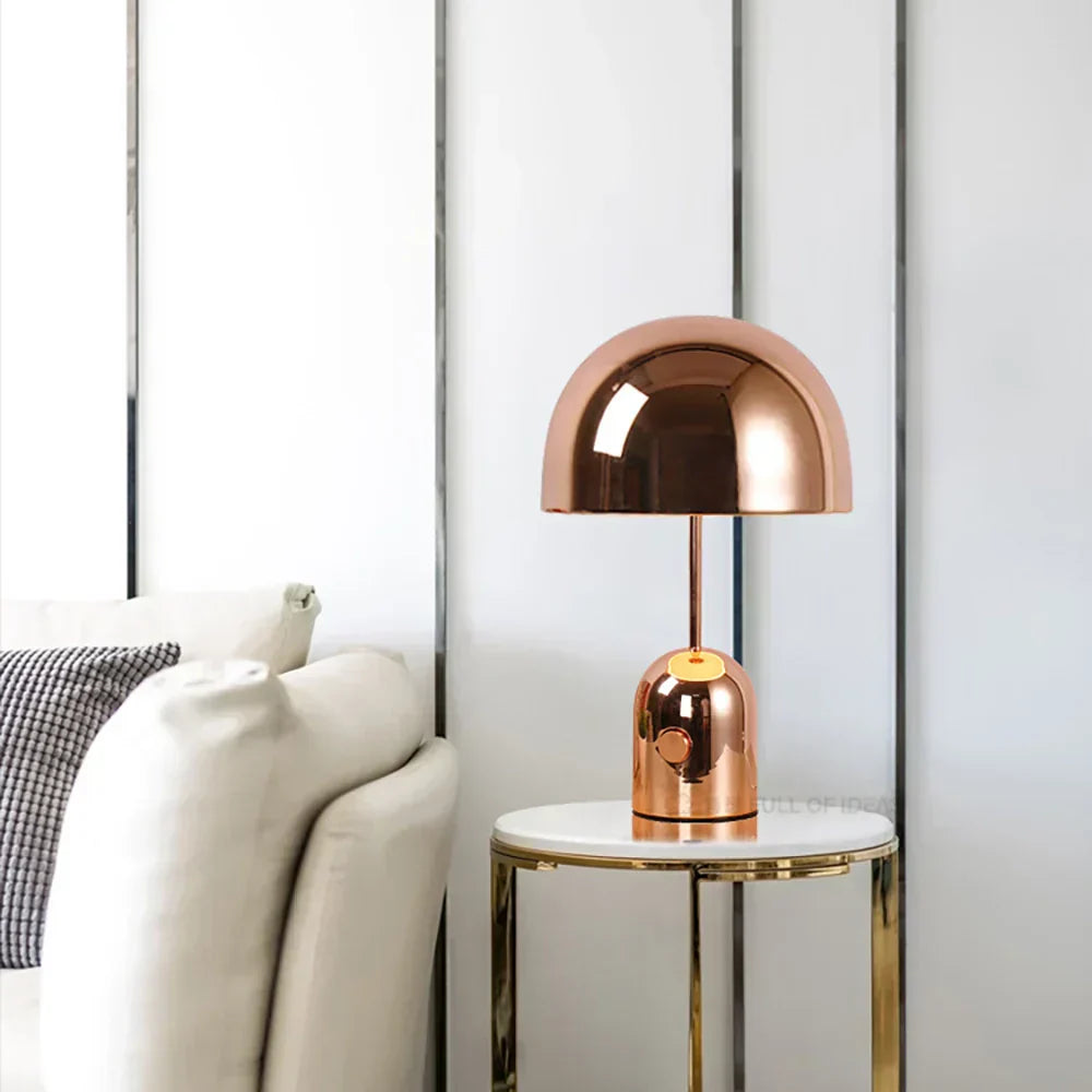 Aurora – Table lamp with copper finish for stylish lighting