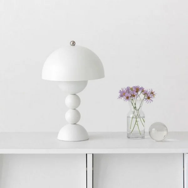 Bloomlight – Kabellose Tischlampe Mit Blüten-Design Für Elegante Räume