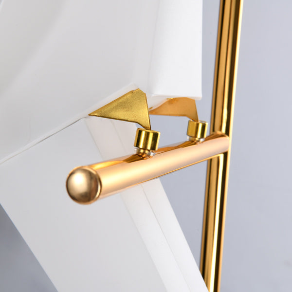 Magi – Designer lamp for indoor spaces with origami inspiration