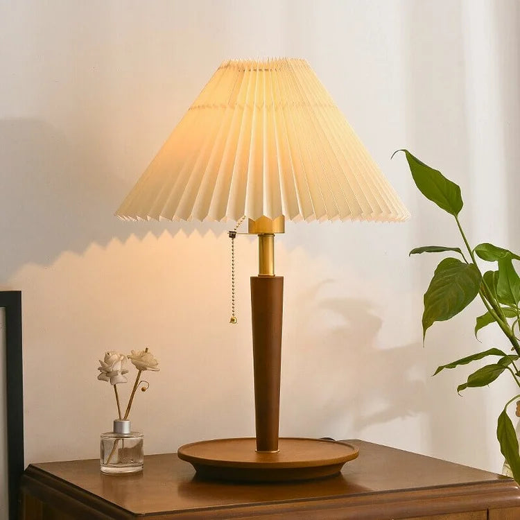 Pleatwood – Vintage Tischlampe aus Holz mit Modernem Flair für Gemütliche Atmosphäre