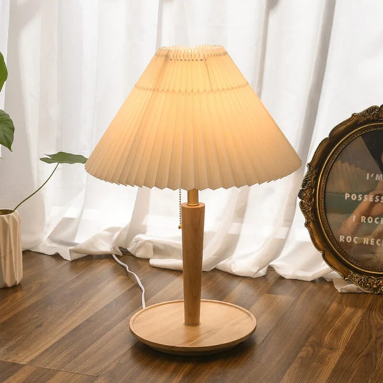 Pleatwood – Vintage Tischlampe aus Holz mit Modernem Flair für Gemütliche Atmosphäre