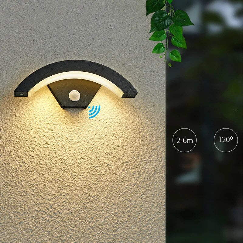 VistaGleam – Wandleuchte Schwarz für Stilvolle Außenbereiche mit Wasserdichtem Design